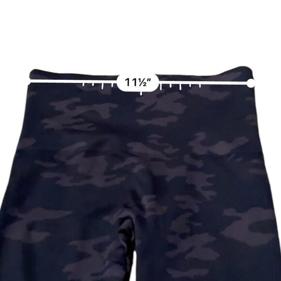 Spanx EcoCare Seamless Black Camo Pull-On Mid Rise Cropped Leggings Sz S - Picture 8 of 10